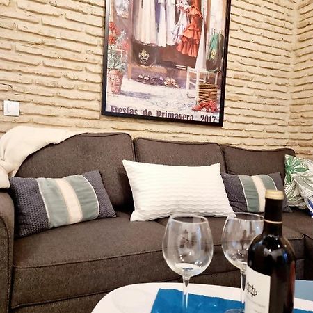 Hostfy Mercado De Triana Sevilla Eksteriør bilde