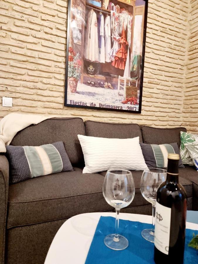 Hostfy Mercado De Triana Sevilla Eksteriør bilde