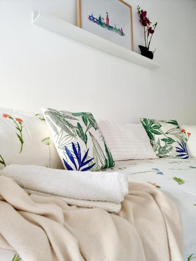 Hostfy Mercado De Triana Sevilla Eksteriør bilde