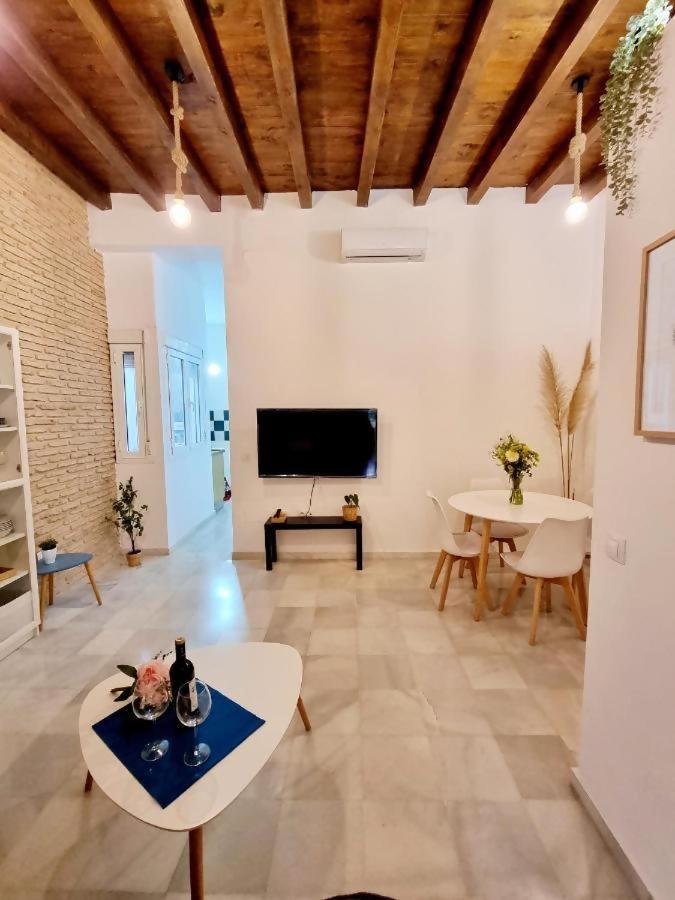 Hostfy Mercado De Triana Sevilla Eksteriør bilde